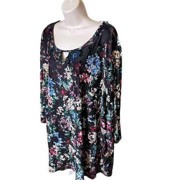Cathrines Womens Velvet Blouse Floral Keyhole Neckline Shirt Plus Size 4X u - Picture 3 of 11